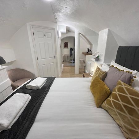 4 Berkeley Square I Your Apartment Bristol Chambre photo