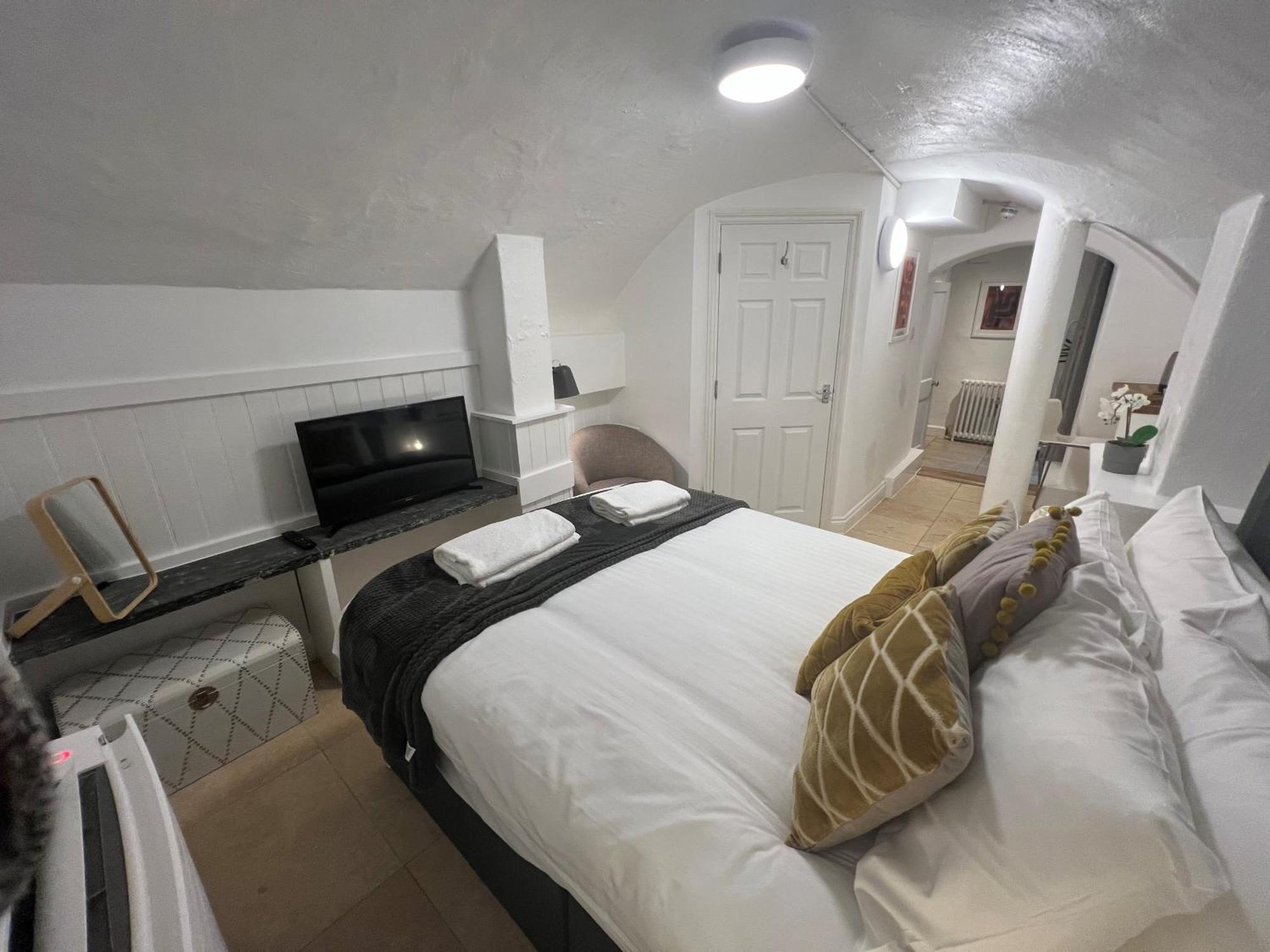 4 Berkeley Square I Your Apartment Bristol Chambre photo
