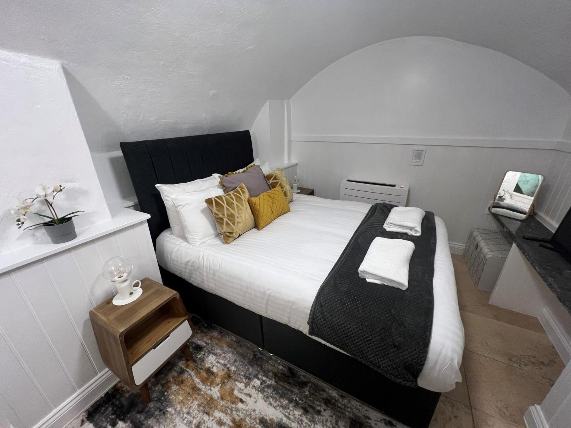 4 Berkeley Square I Your Apartment Bristol Chambre photo